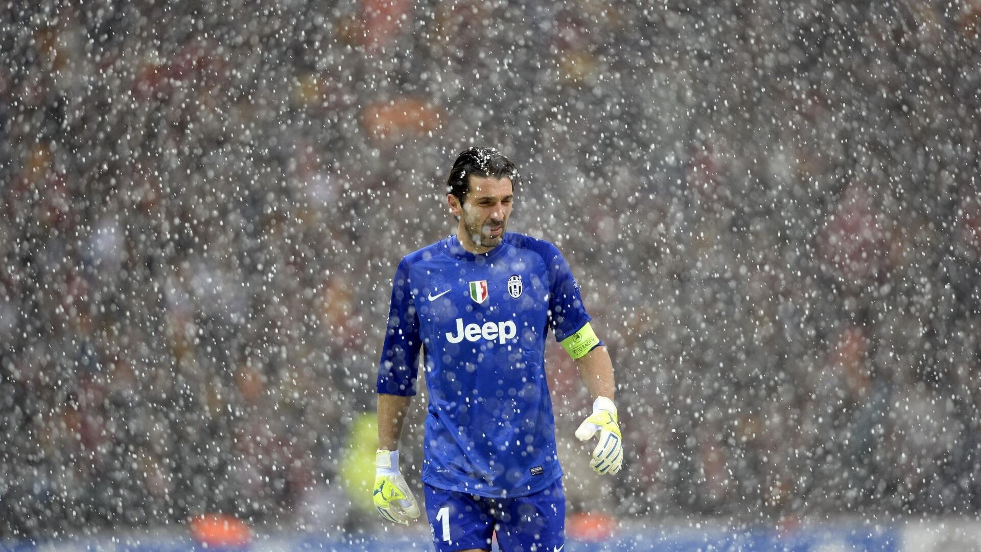 开云体育下载-丁俊晖新赛季服装设计引发球迷热议，丁俊晖!